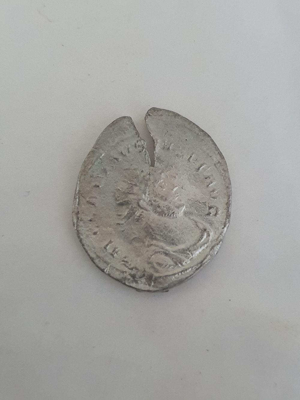 Lot 186: Unknown coin