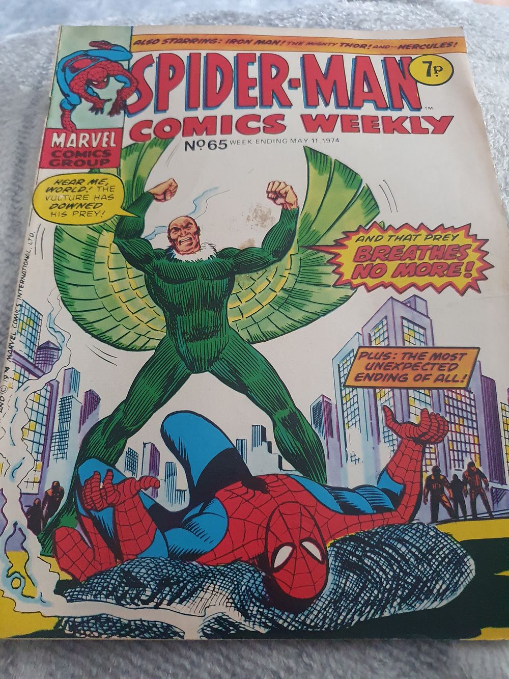 Lot 6b: Vintage spiderman 1974 comic