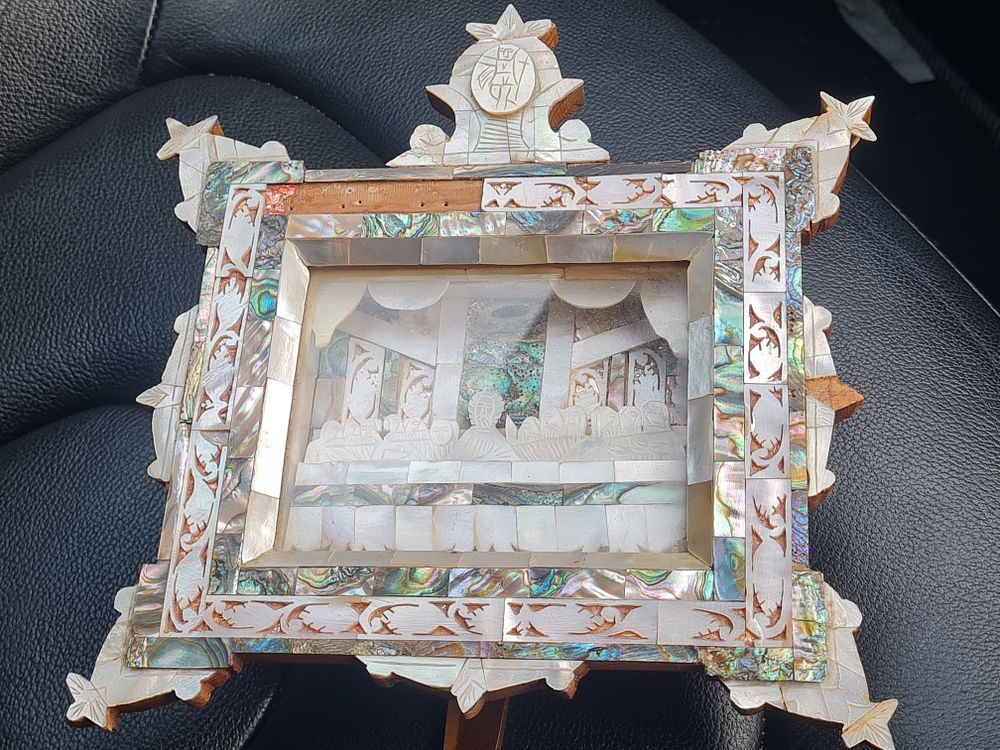 Lot 6h: Vintage mother of pearl ? Framed last supper