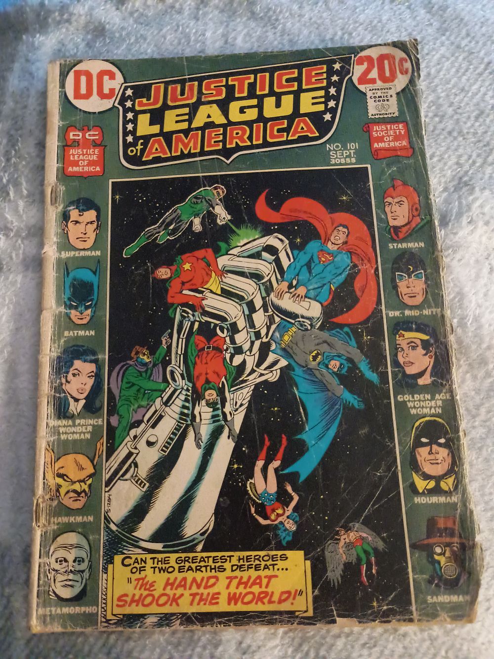 Lot 146: DC Justice League Of America Vintage Comic