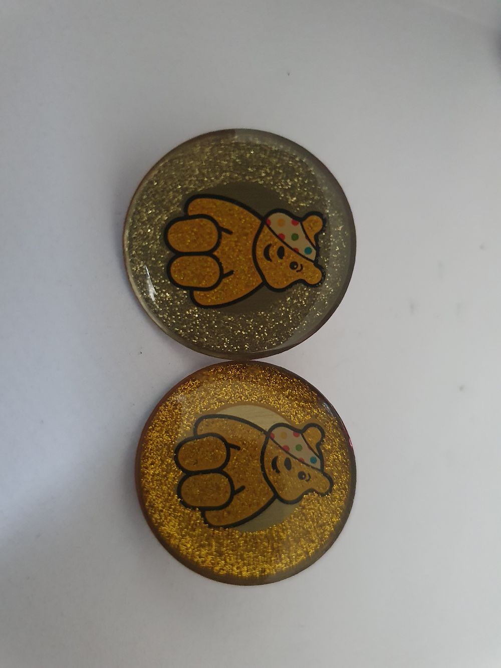 Lot 179: Children in need badges