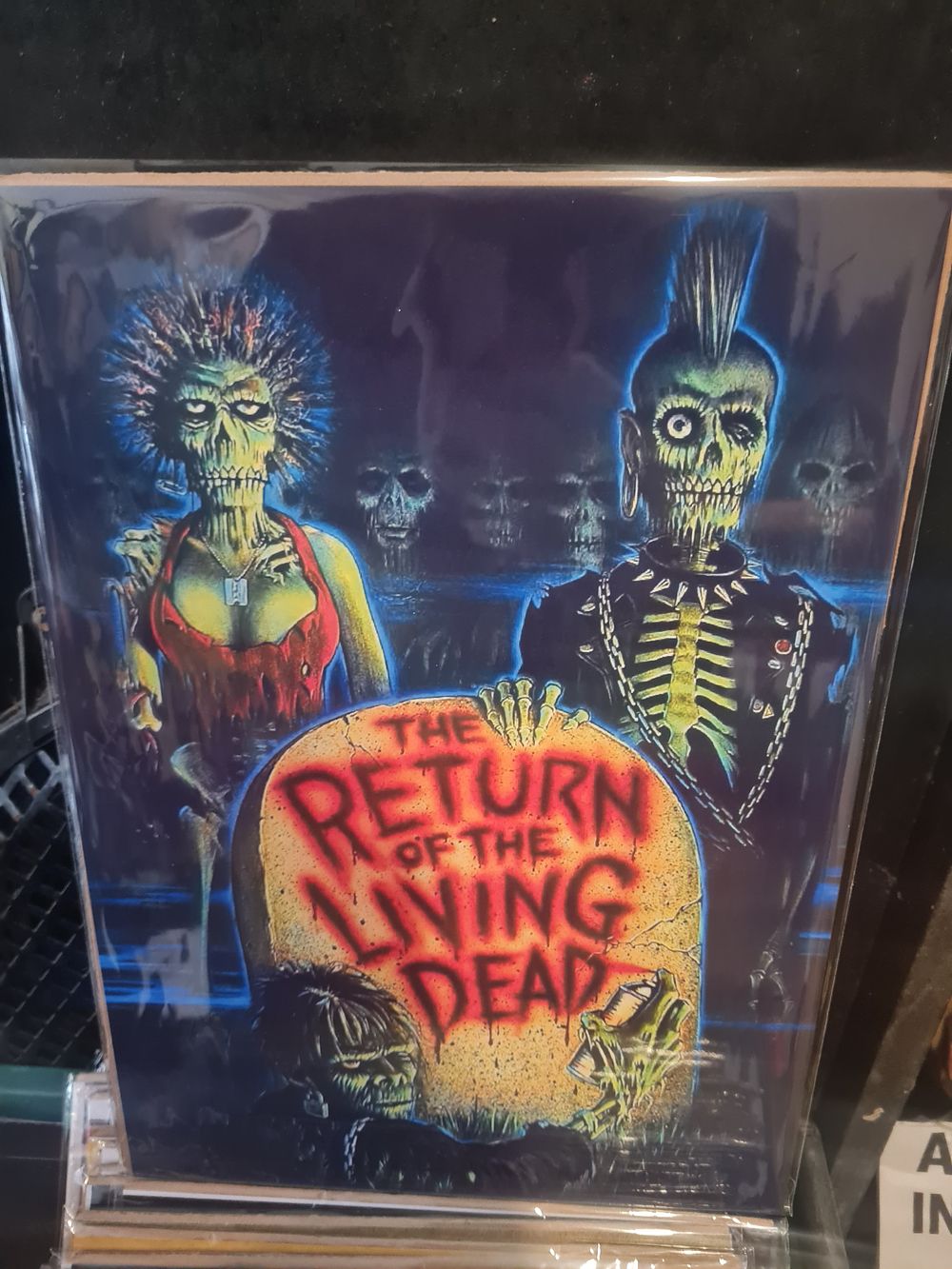 Lot 193: Return living dead High gloss print in cardboard sleeve