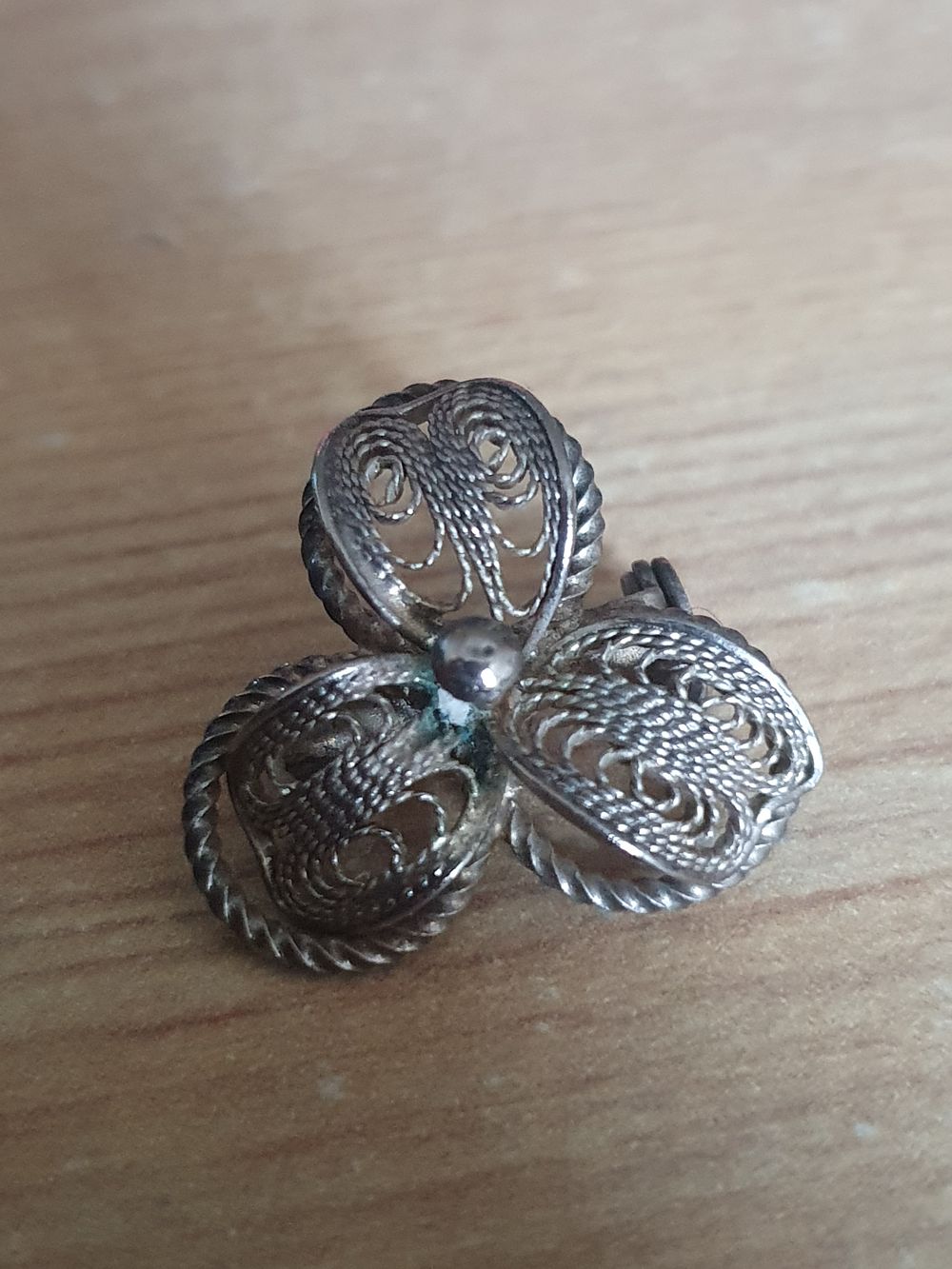 Lot 209: Vintage brooch
