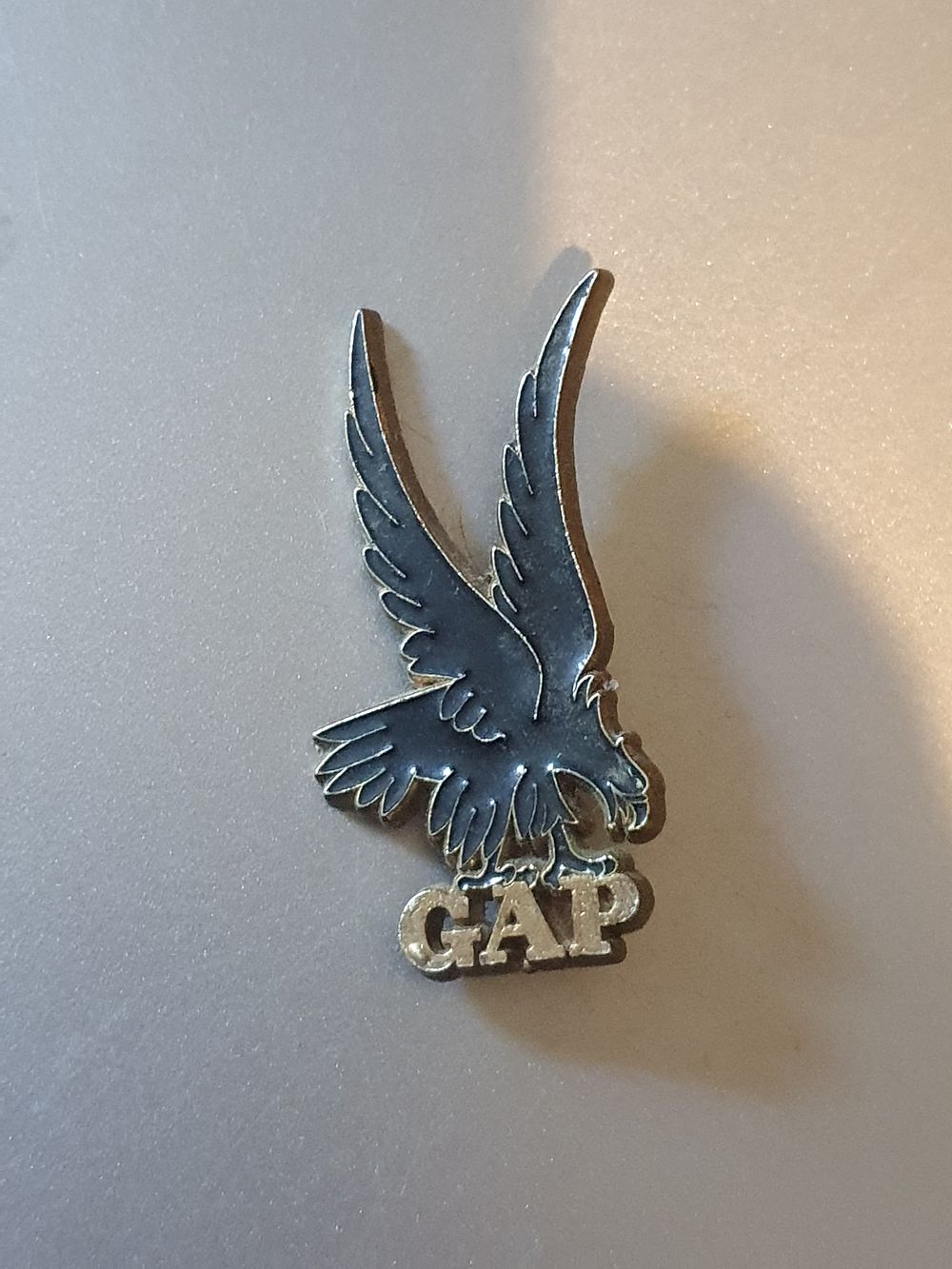 Lot 262: Gap badge