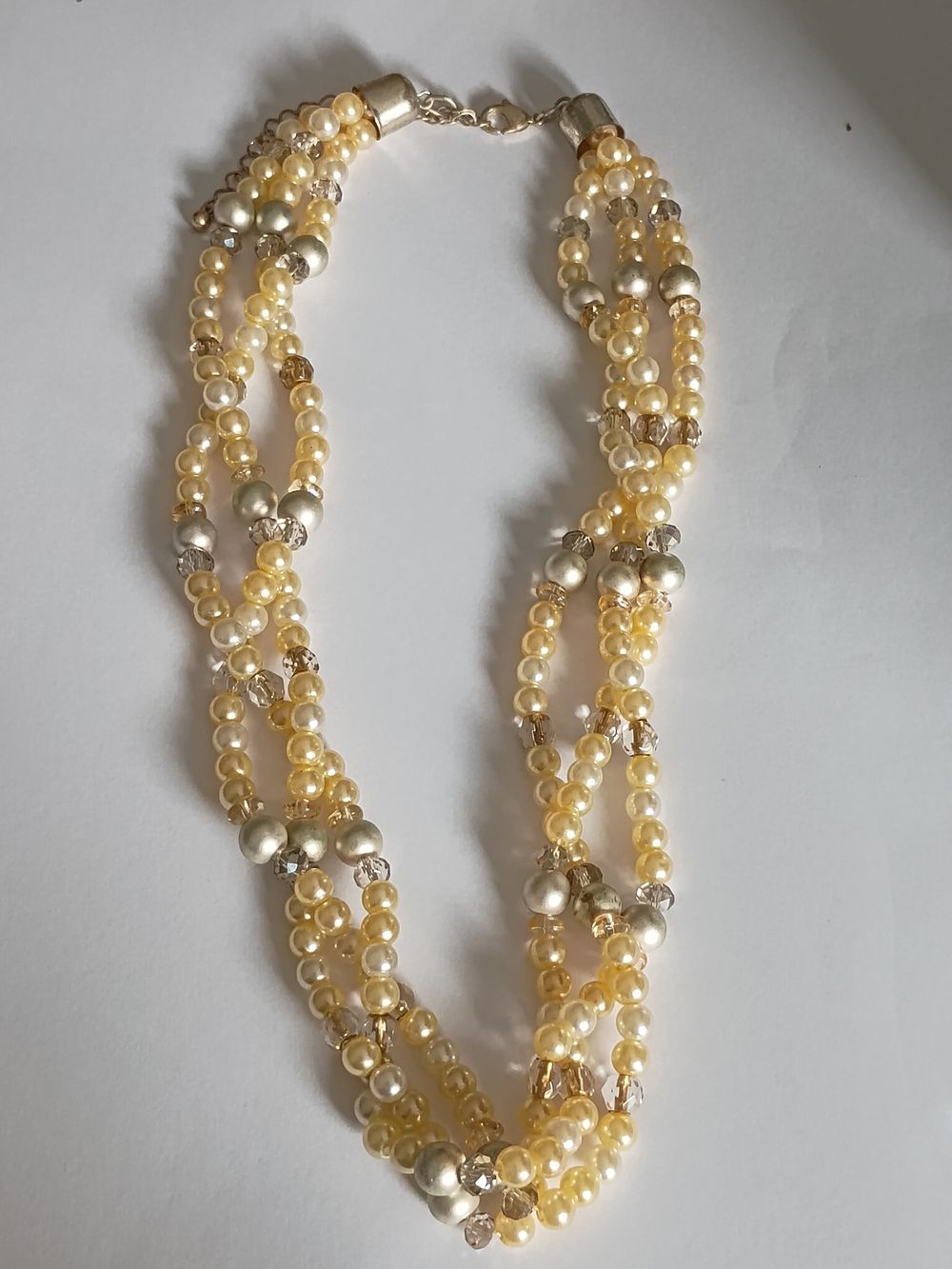 Lot 279: Ladies beaded twist necklace