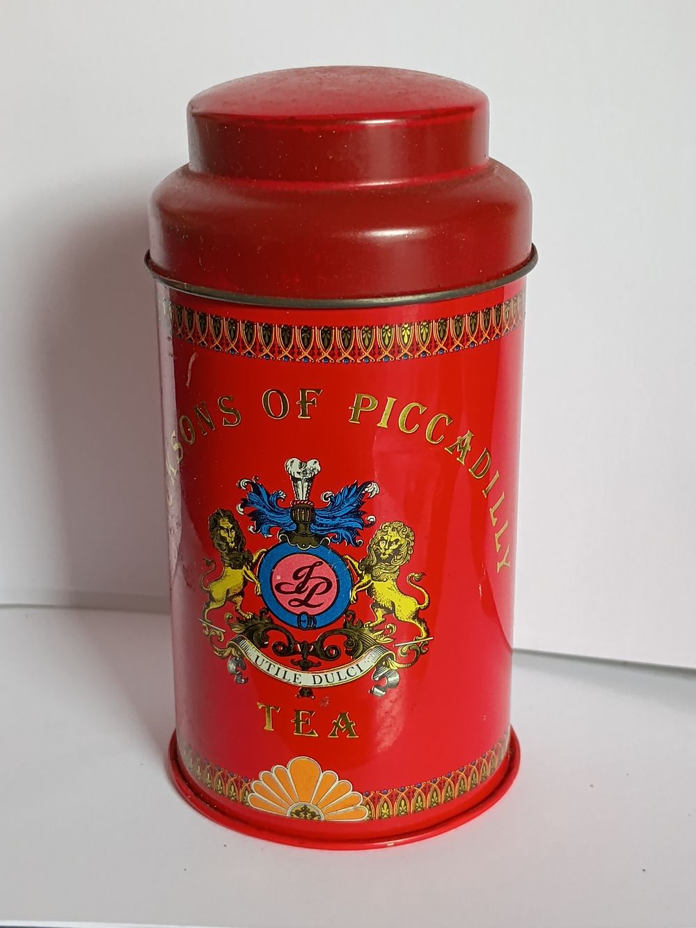 Lot 281: Vintage Collectable Tea Tin