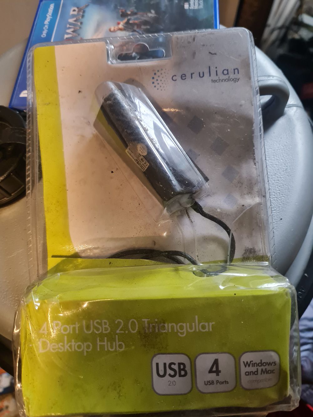 Lot 302: 4 port usb