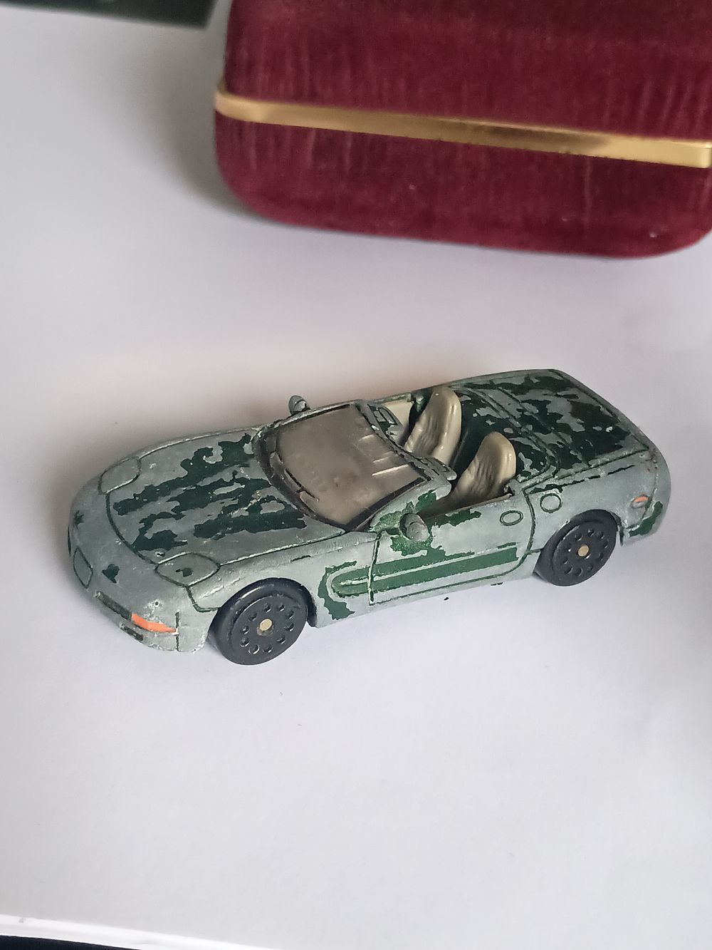Lot 317: Vintage 98 Corvette Chevrolet Collectable Model Car