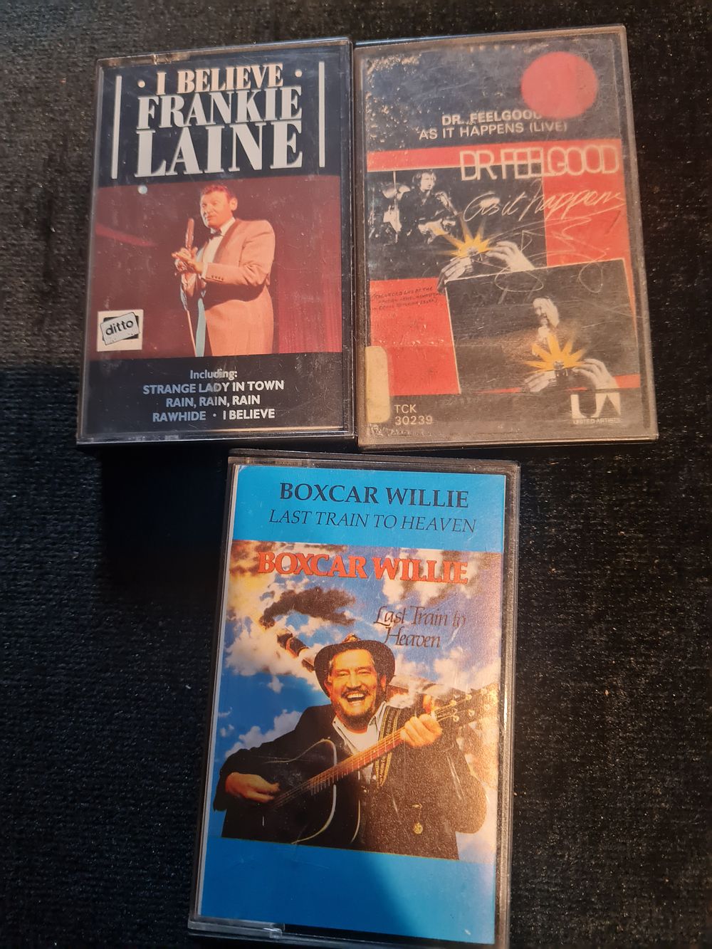 Lot 319: Collection of vintage cassette tapes