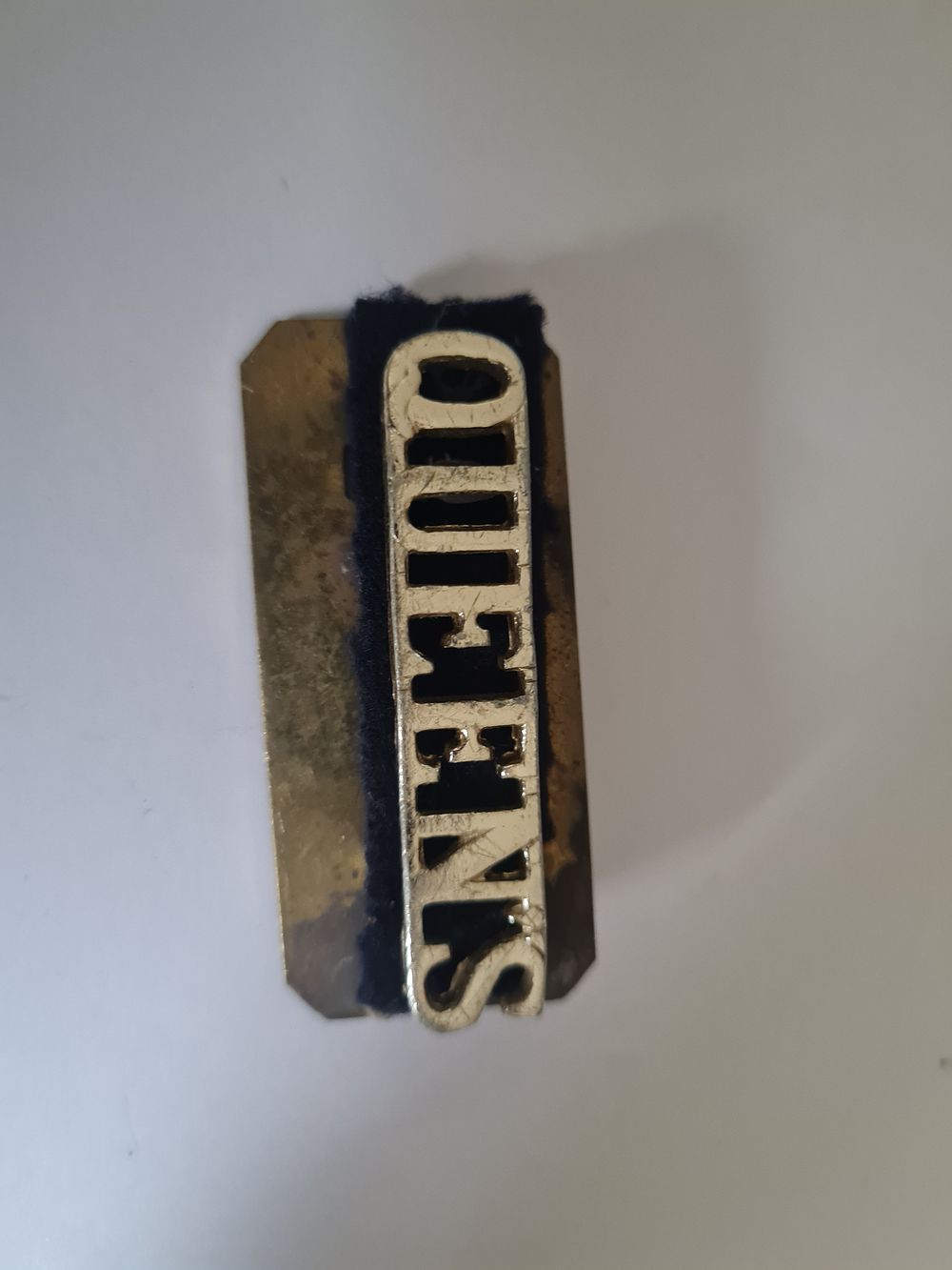 Lot 343: Queens military badge