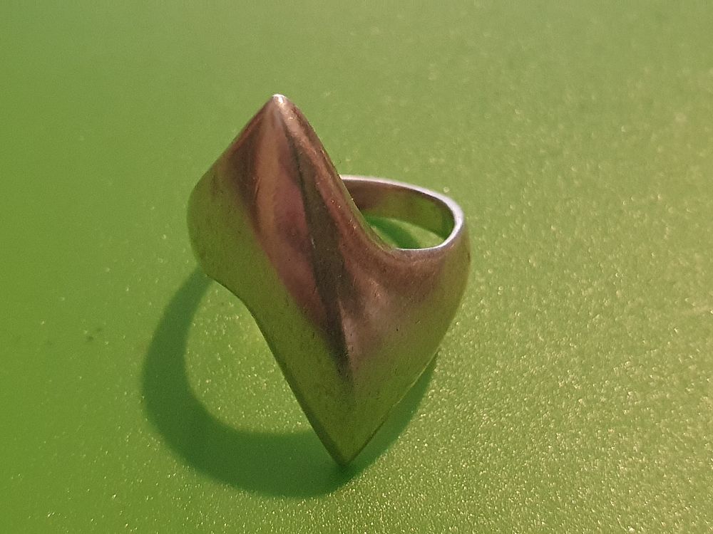 Lot 14u: Large silver stamped ring