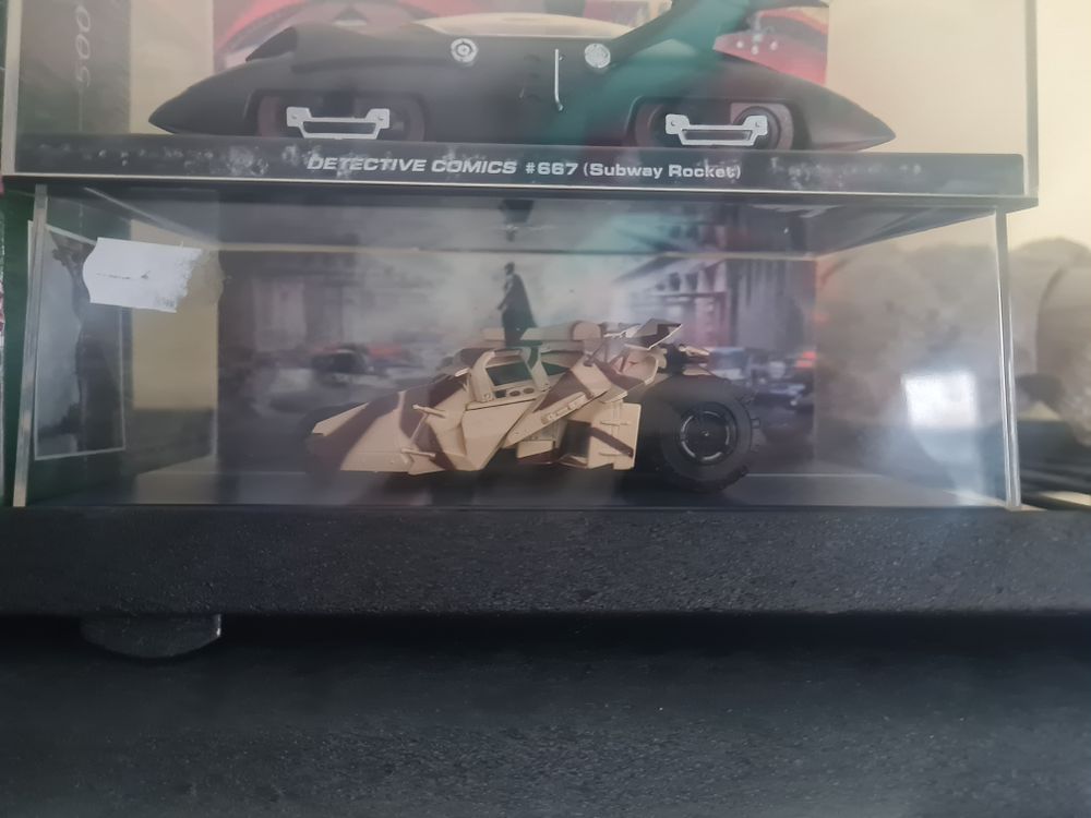 Lot 19h: Batman cased car
