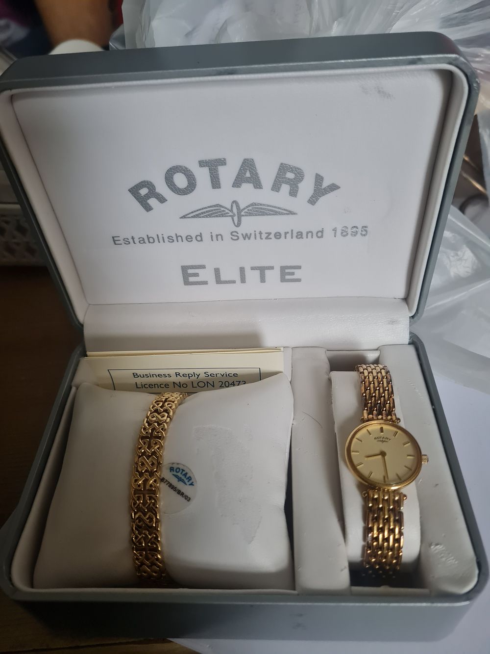 Lot 6u: Boxed rotary elite watch and bracelet set
