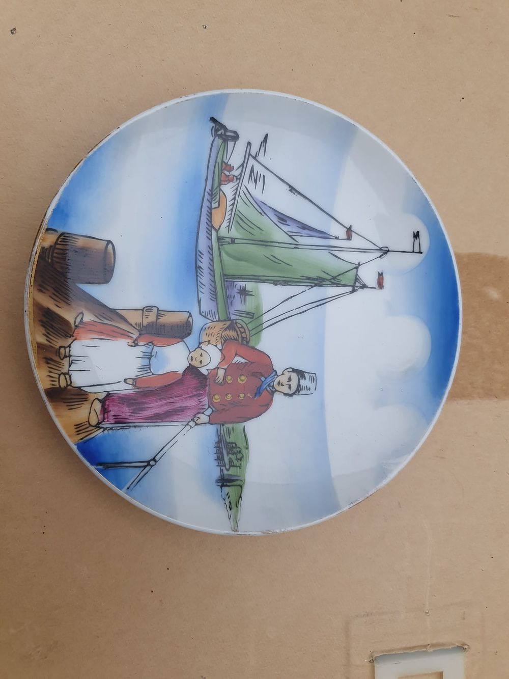 Lot 166y: Vintage opd collecters plate