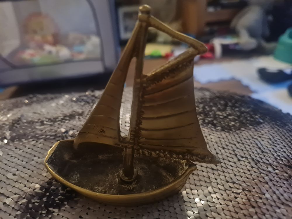 Lot 62: Vintage brass boat