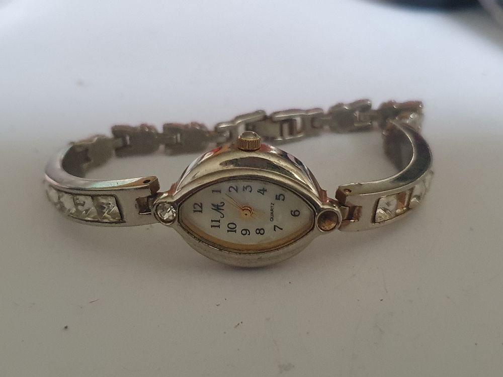 Lot 68: Vintage ladies watch