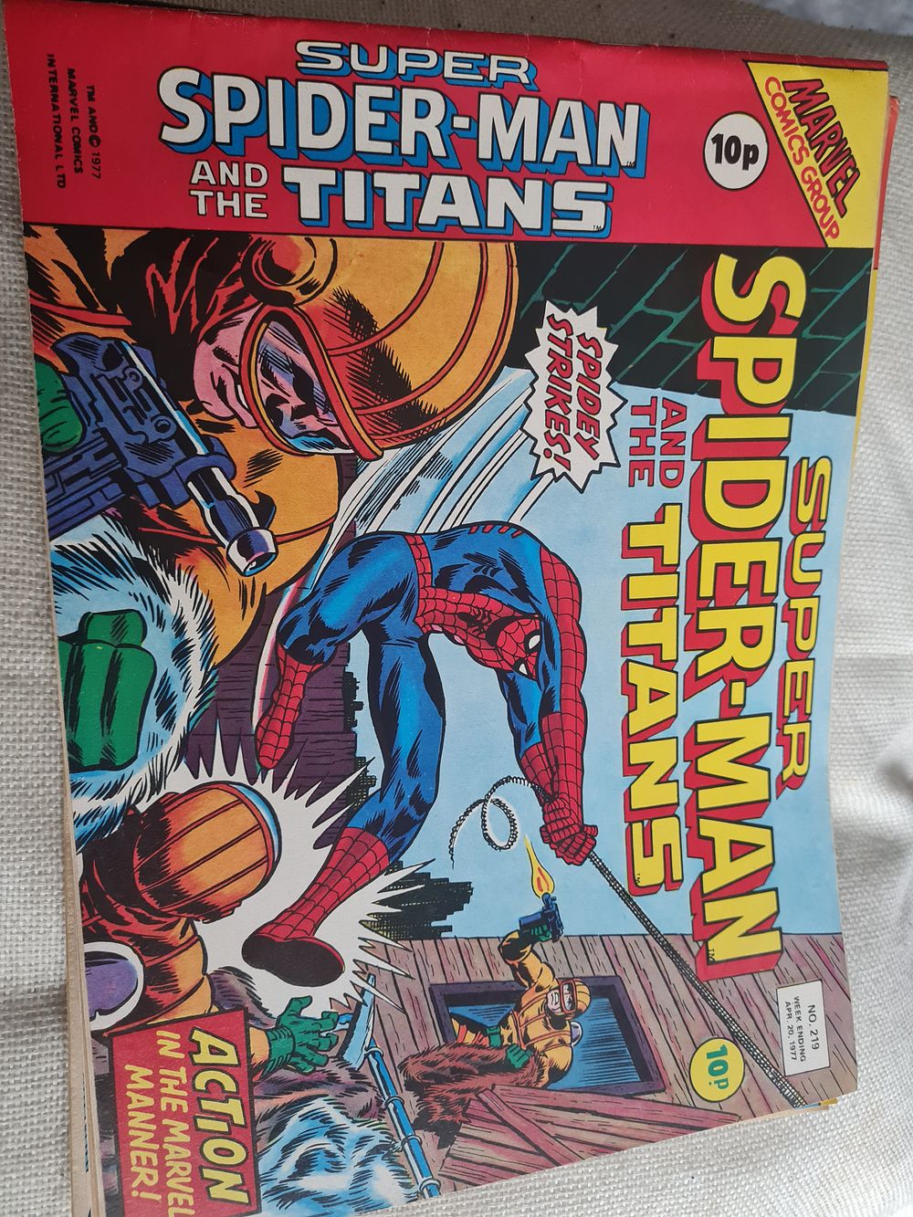 Lot 103: Super spiderman and the titans 1977