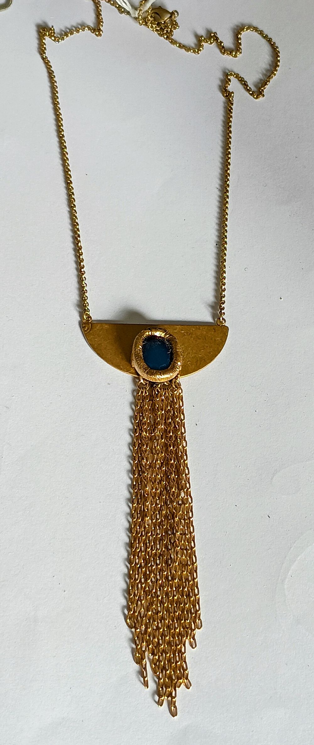 Lot 114: Quirky Tassel Pendant On Chain