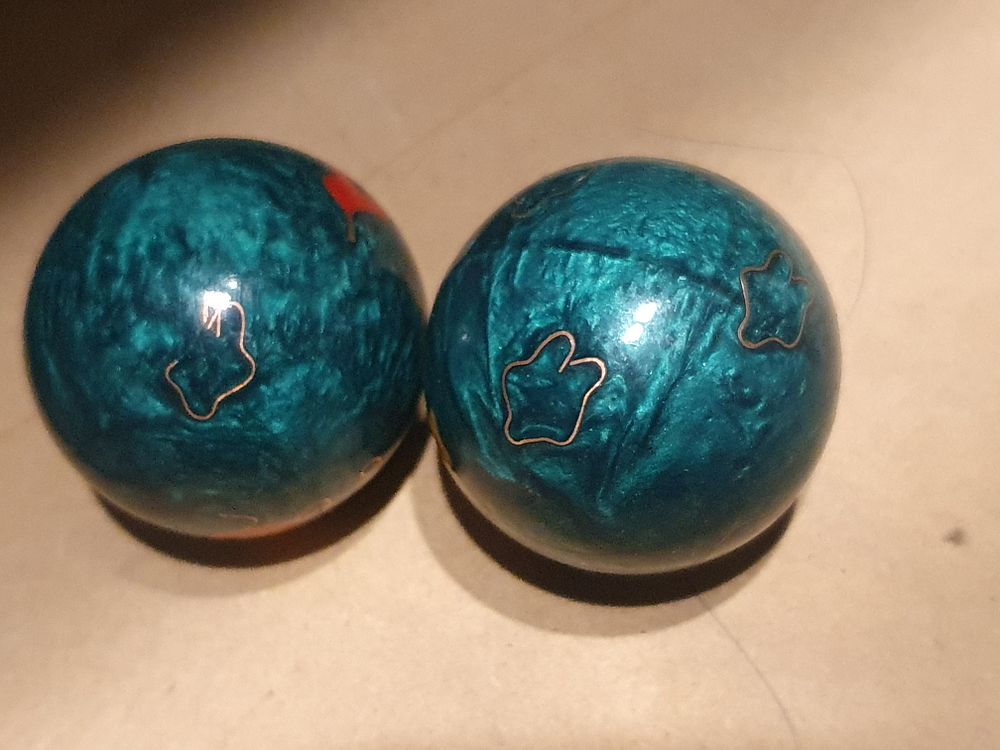 Lot 158: 2 Chinese ringing balls