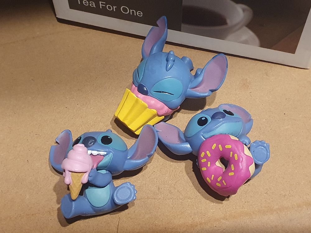 Lot 64a: 3 disney stitch figures