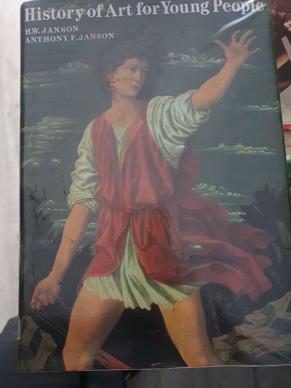 Lot 215: History of art for young people hradback