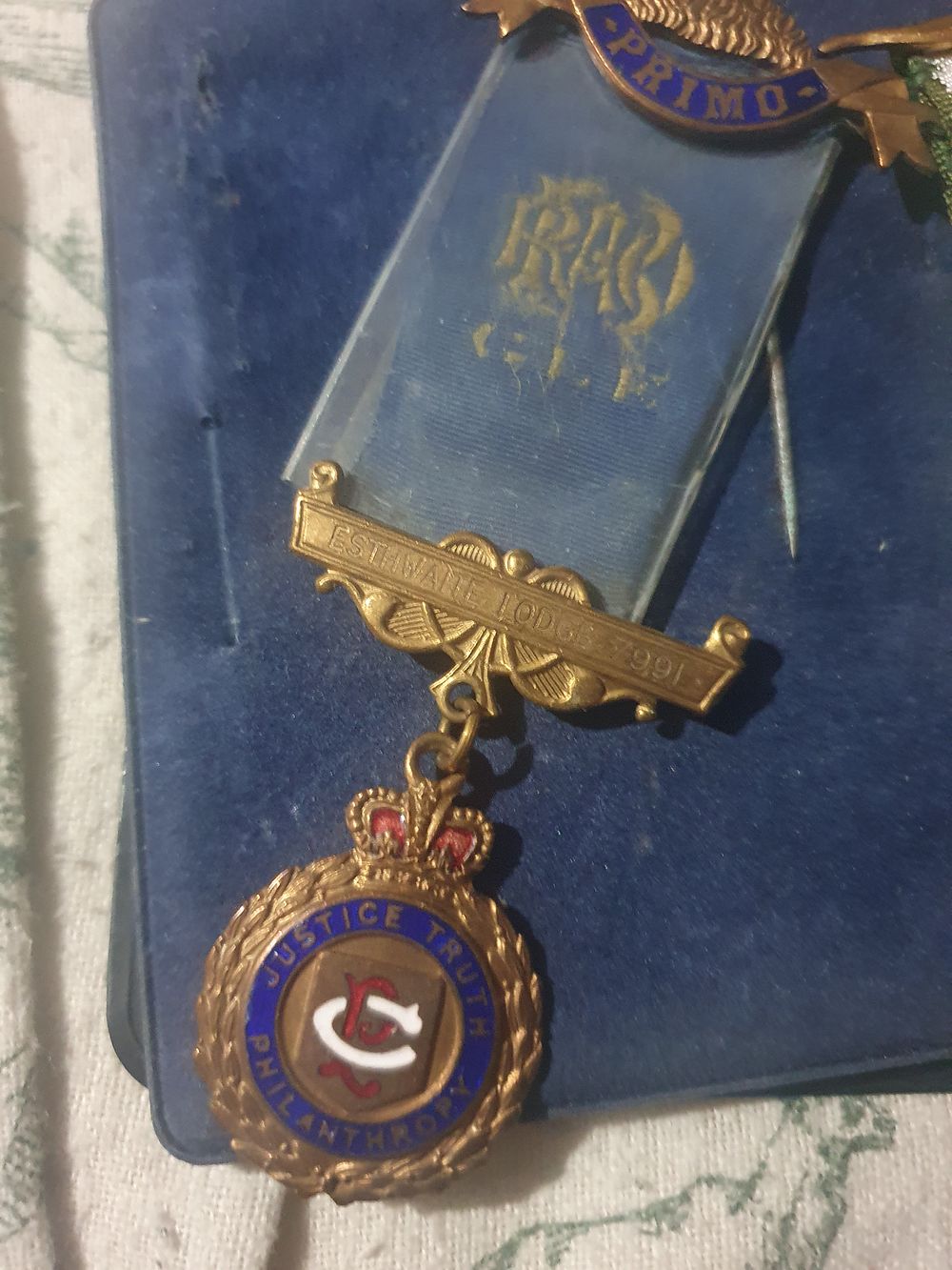 Lot 111a: Vintage masonic medal stamped
