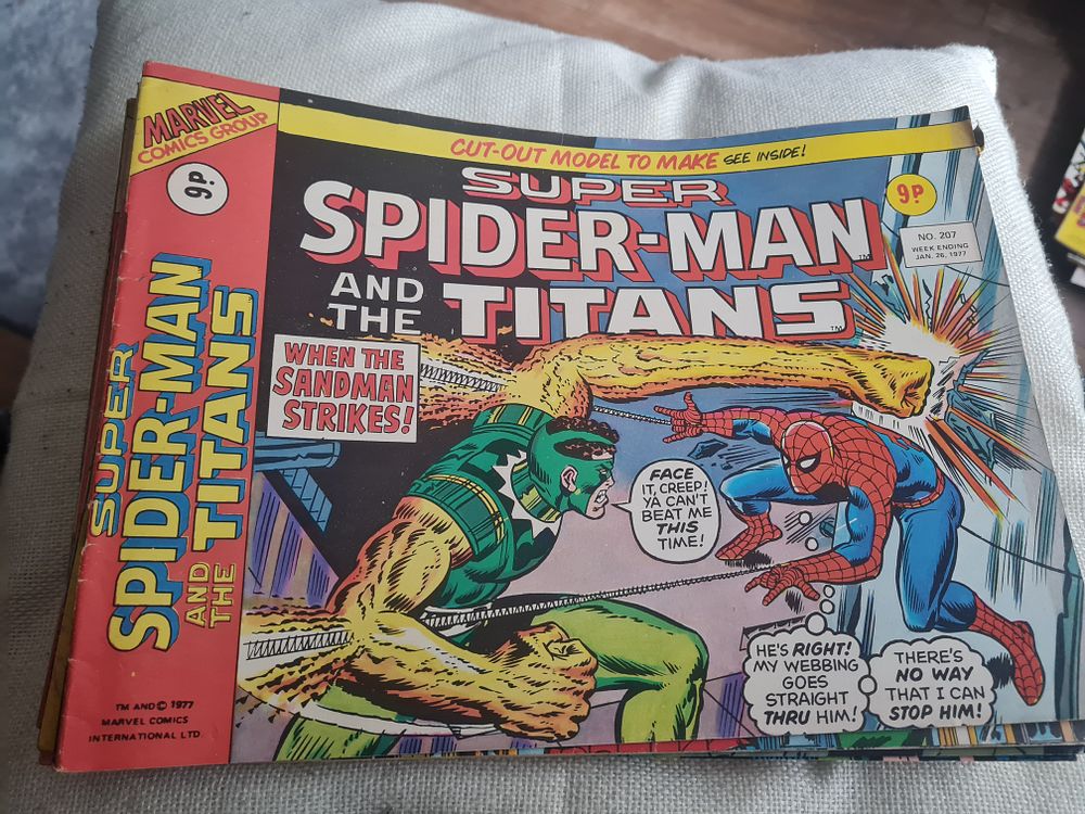 Lot 129: 1977 super spiderman and titans