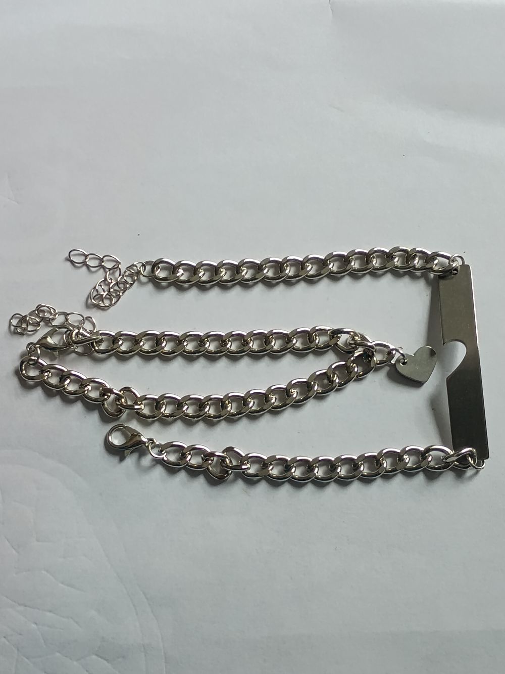Lot 137: Beautiful Friendship Bracelet Set