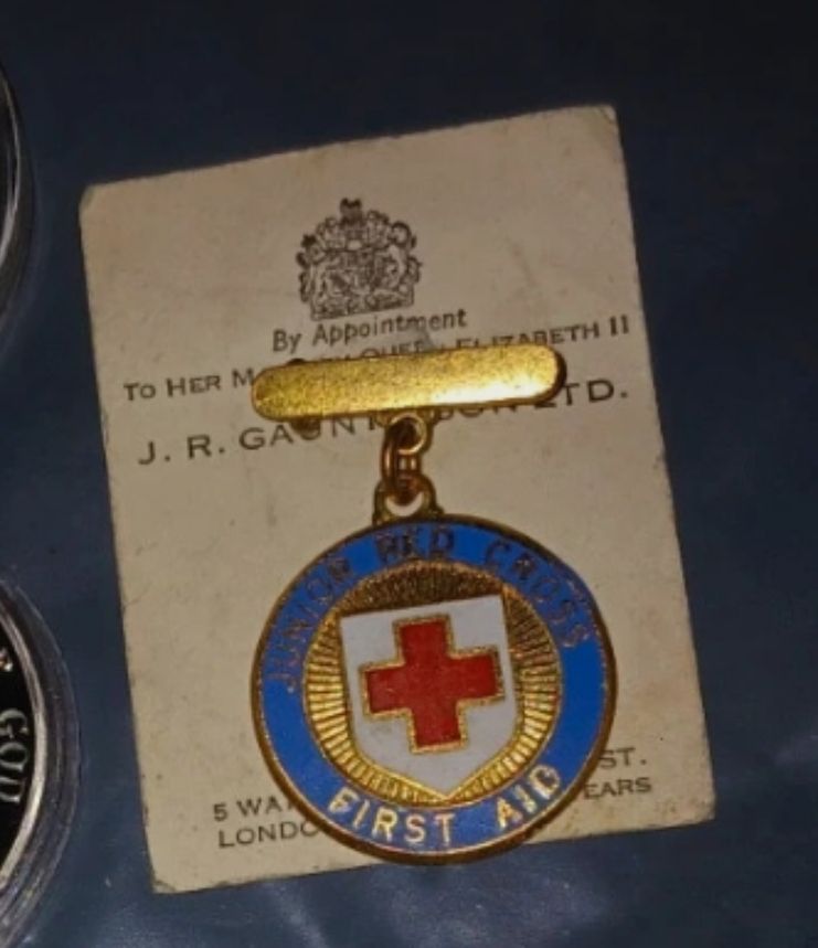 Lot 235: Red cross badge