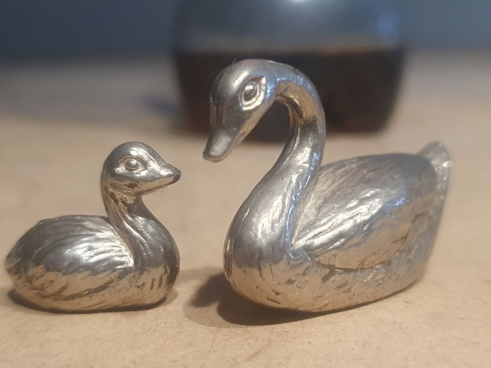 Lot 256: 2 Pewter swanns