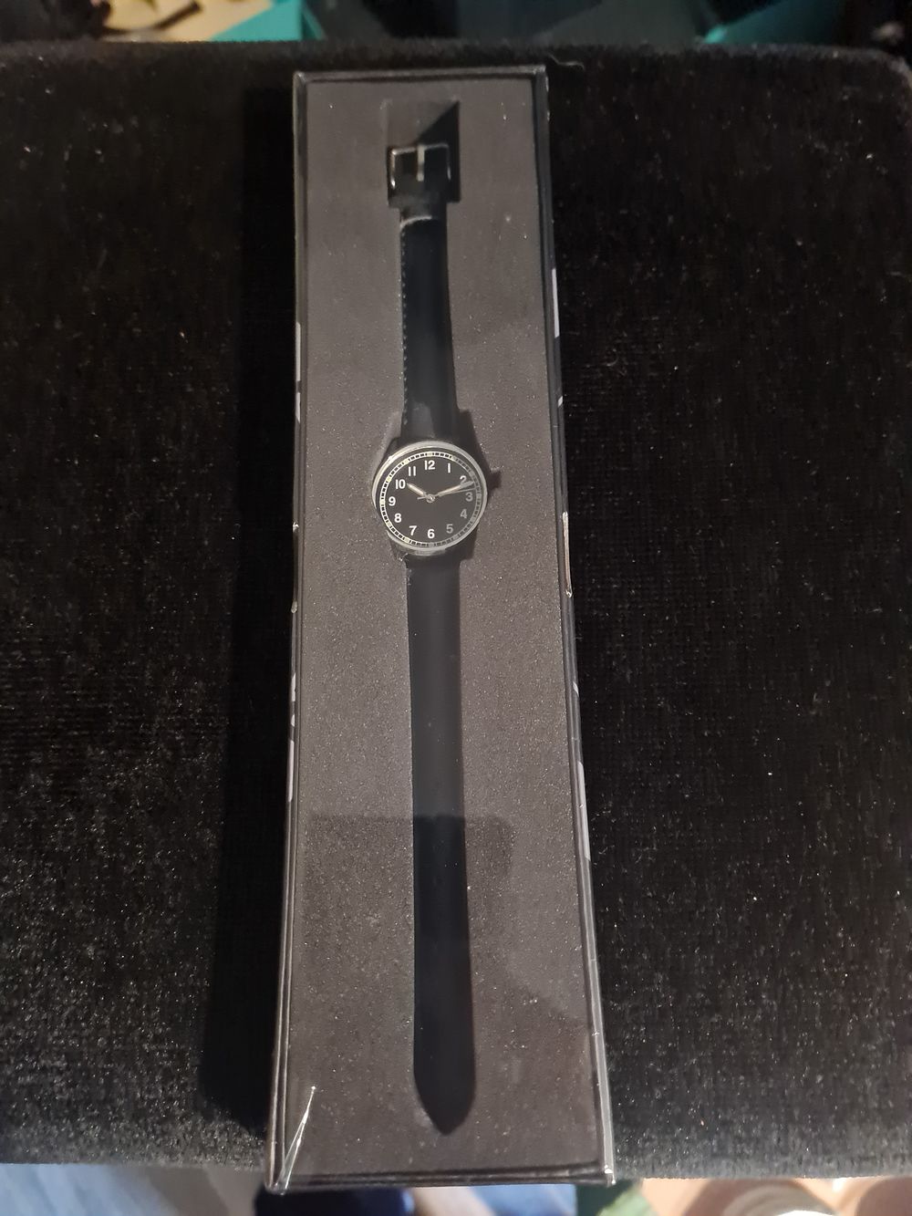 Lot 188s: Boxed military style watch new