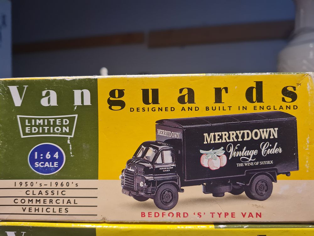 Lot 369: Boxed vanguard