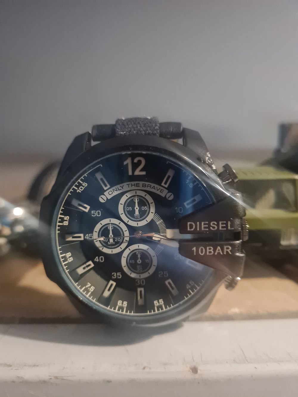 Lot 385: Diesel only the brave watch pwo
