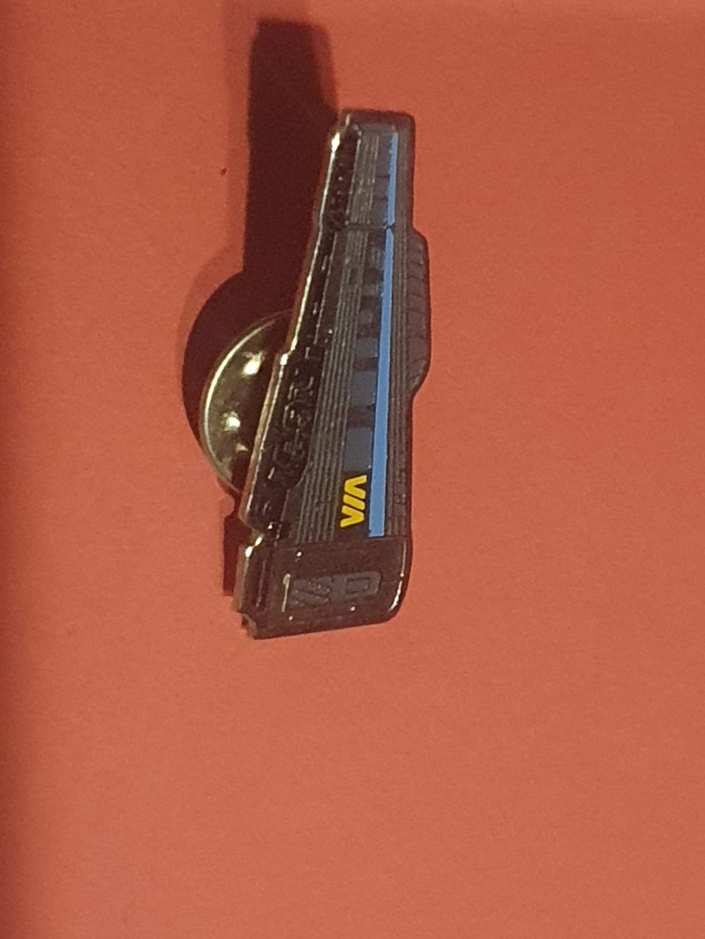 Lot 200p: Train pin badge