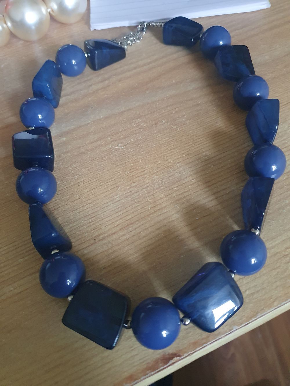 Lot 312: Beautiful Detailed dark blue chain