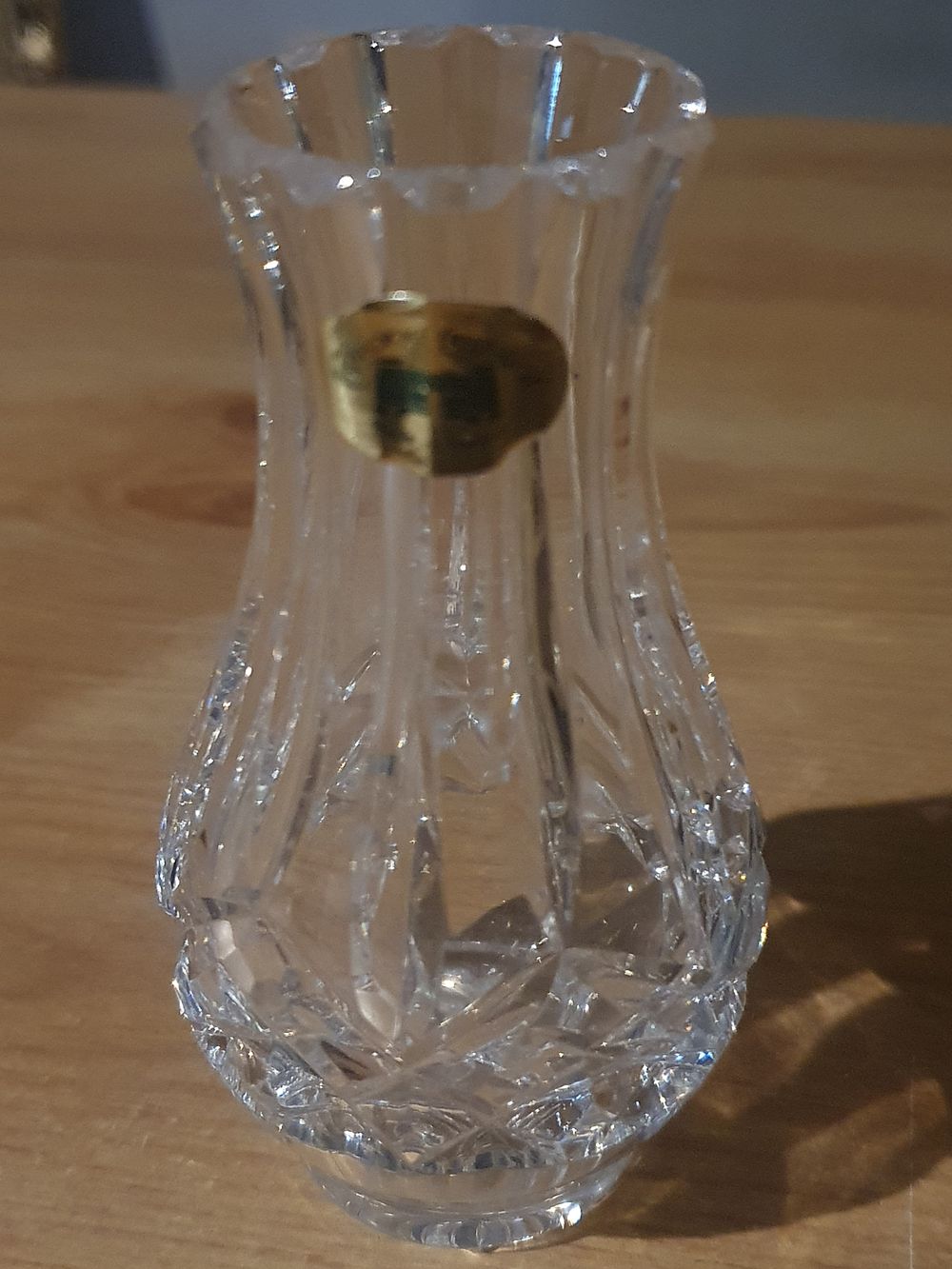 Lot 391: TyroneCrystal vase