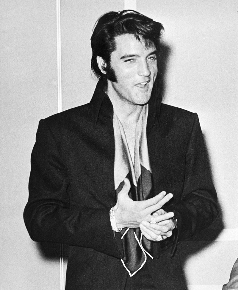 Lot 132: Elvis High Gloss in cardboard sleeve