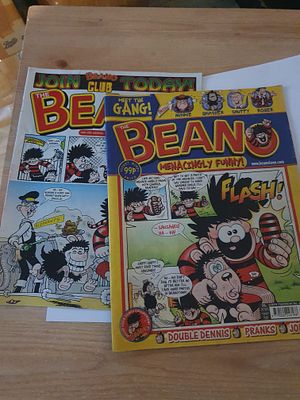 2 large beno comics