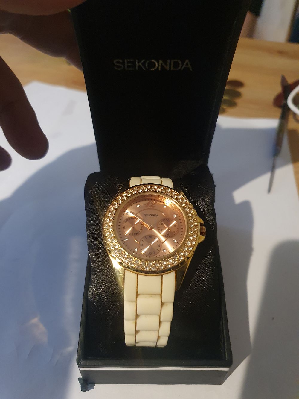 Lot 82: Boxed sekonda watch