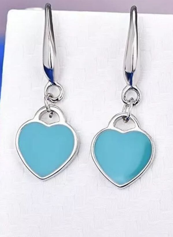 Lot 104: S925 earings