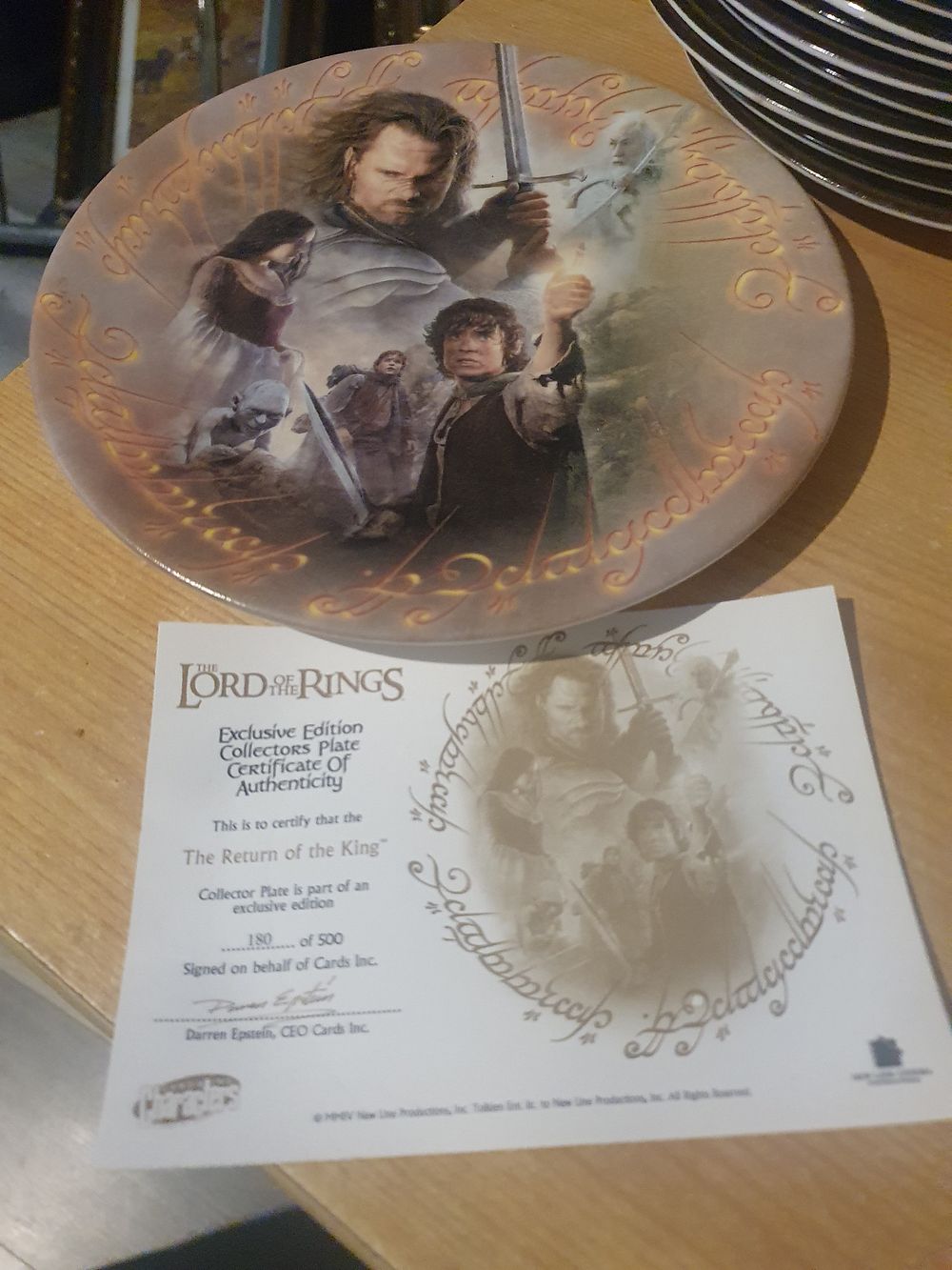 Lot 129: Limited edition Lord of ring collectors plate with Coa