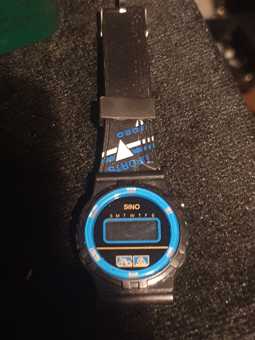 Lot 221: Vintage sino watch
