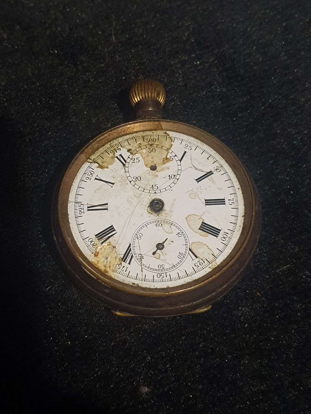Lot 222: Vintage pocket watch stamped