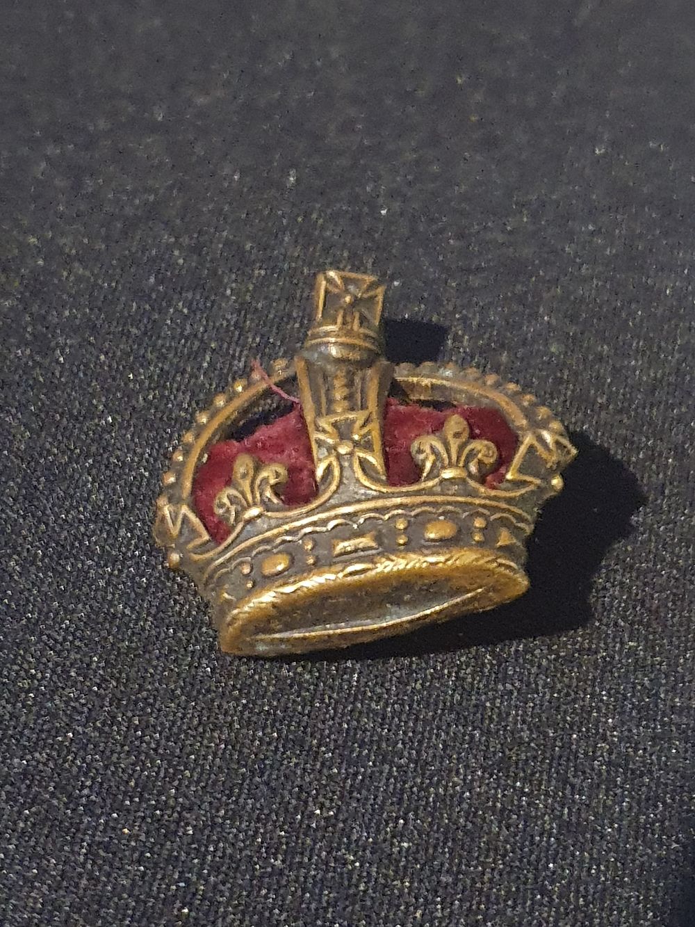 Lot 244: British King crown