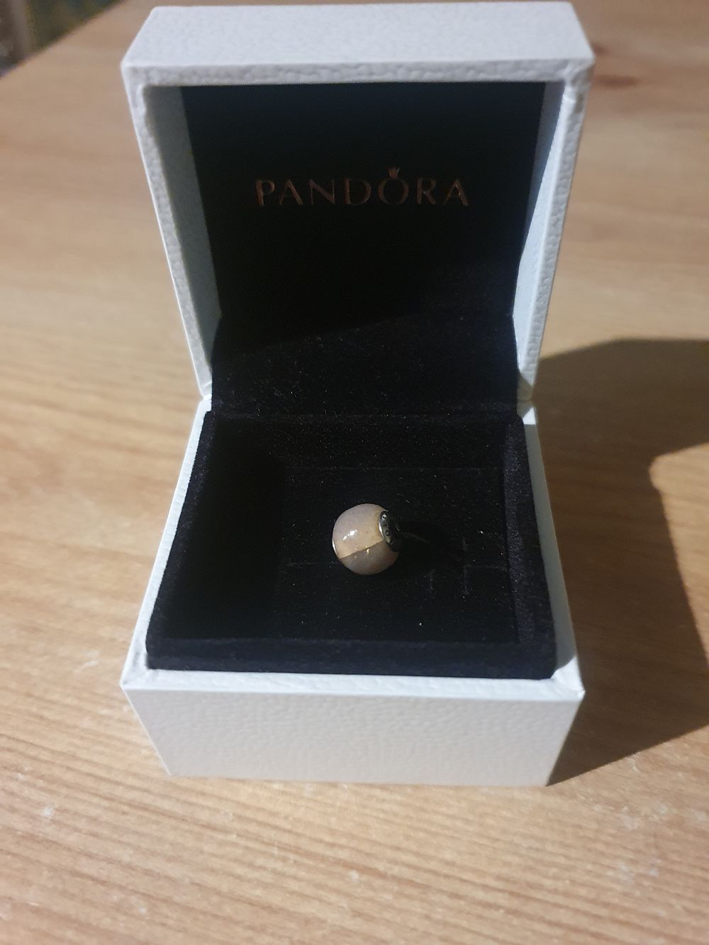 Lot 256: Pandora charm