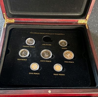 Cased coin set