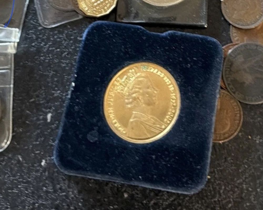 Lot 268: Vintage coin