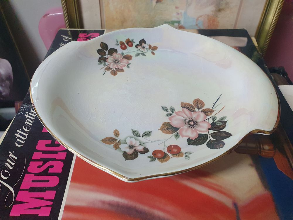 Lot 26a: Vintage Royal Winton mother of pearl tray