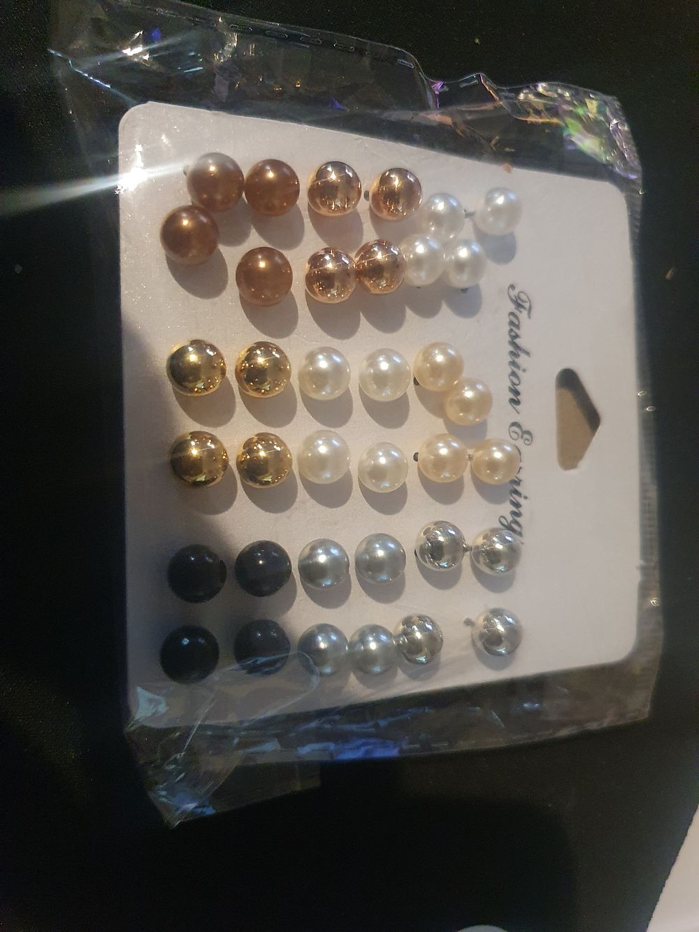 Lot 178: Lot of new earings