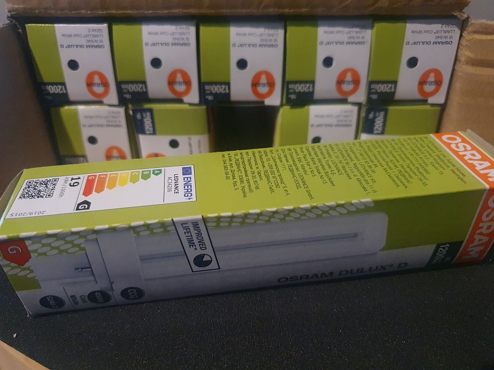 Lot 184: Lot of new boxed light bulbs